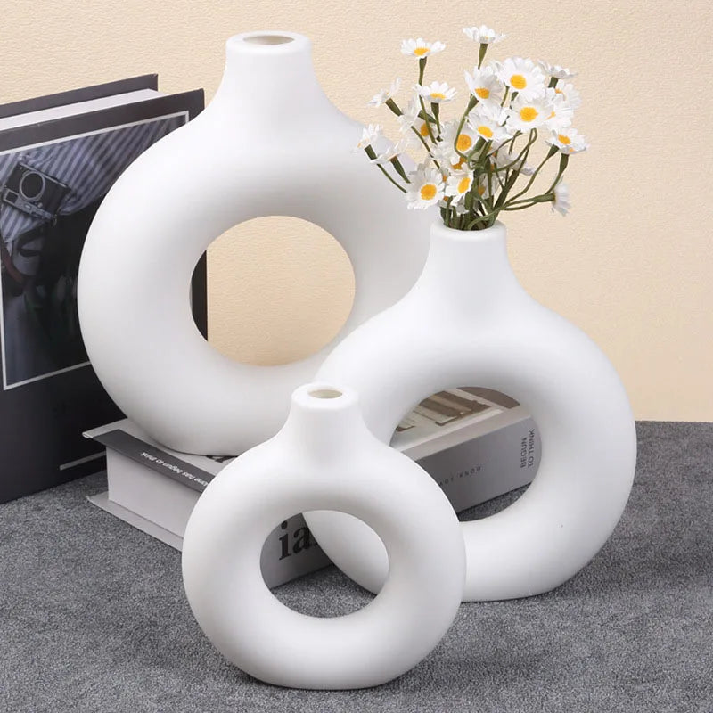 Modern Donut Ring Vase — Ceramic-Look Hanging & Tabletop Flower Pot for Home Decor
