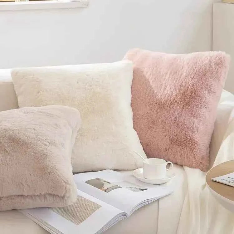 Ultra Soft Throw Pillows Case Faux Rabbit Fur Luxury Warm Plush Decorative Pillow Cushion Cover For Sofa Bedroom Living Room