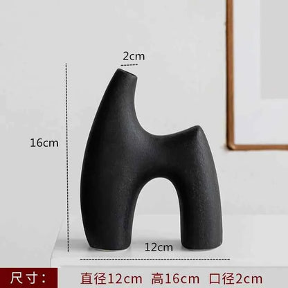 Nordic Decoration Home Flower Vase Black and White Art Ceramic Vase Minimalism Dried Flower Arrangement Accessories B&B Ornament