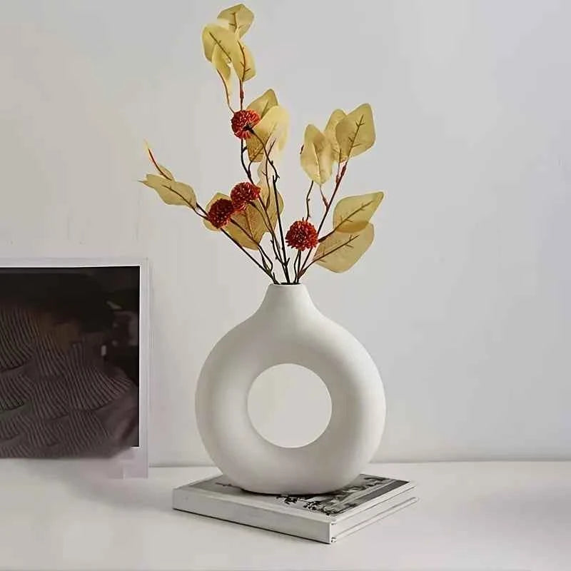 Durable Plastic Modern Decorative Donut Vase - Elegant Nordic-Inspired Centerpiece for Living Room, Bedroom & Desk - Perfect for