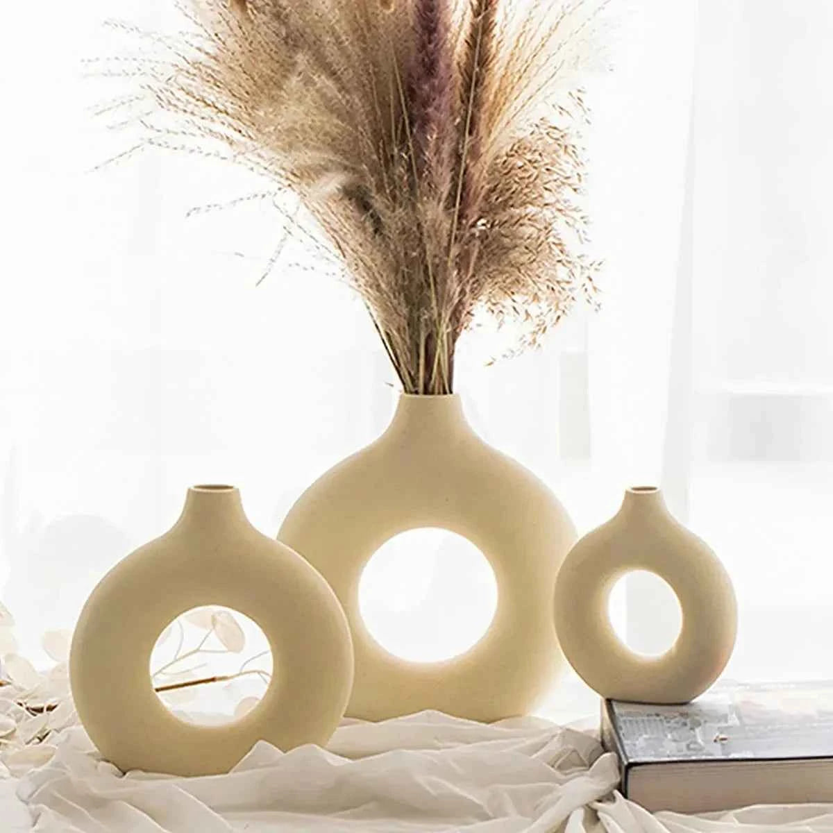 1PC-Elegant Ceramic Frosted Circular Donut Vase - Modern Minimalist Decor, Perfect for Flower Arrangement and Home Decoration