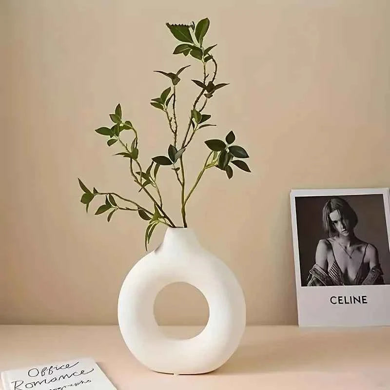 Durable Plastic Modern Decorative Donut Vase - Elegant Nordic-Inspired Centerpiece for Living Room, Bedroom & Desk - Perfect for