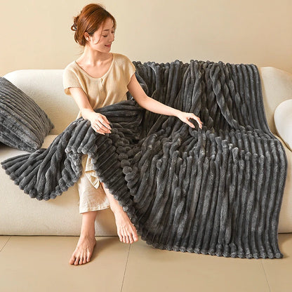 Luxurious Faux Rabbit Fur Throw Blanket Super Soft Thickened Flannel All-Season Multifunctional for Sofa Bed Travel Pet