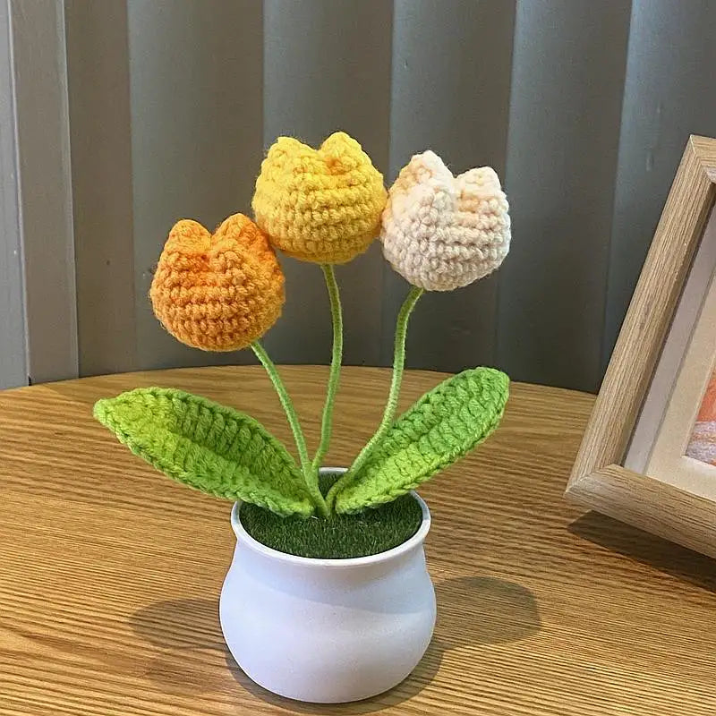DIY Handwoven Mini Potted Flower Rose Office Desktop Ornamental Potted Plants Woolen Thread Finished Product Home Decoration