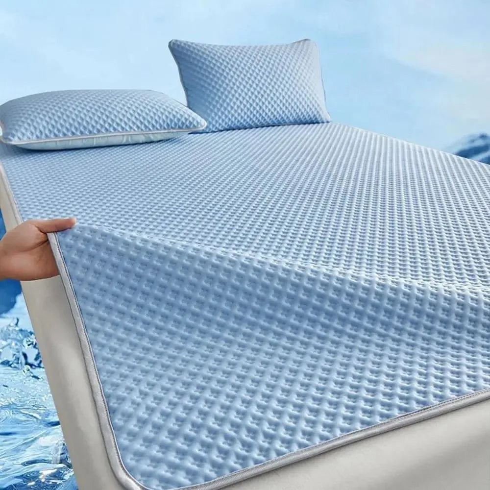 Breathable Ice Silk Cooling Mattress Pad – Washable Soft Skin-Friendly Summer Sleeping Mat