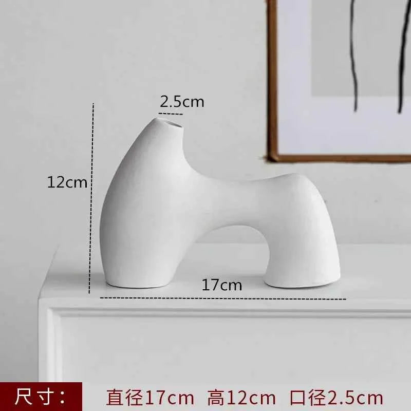 Nordic Decoration Home Flower Vase Black and White Art Ceramic Vase Minimalism Dried Flower Arrangement Accessories B&B Ornament