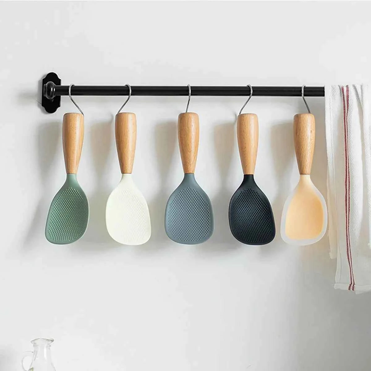 Hanging Silicone Rice Spoon Kitchen Ladle Non-stick Saucepan Electric Rice Cooker Cooking Scoop with Holes Household Items