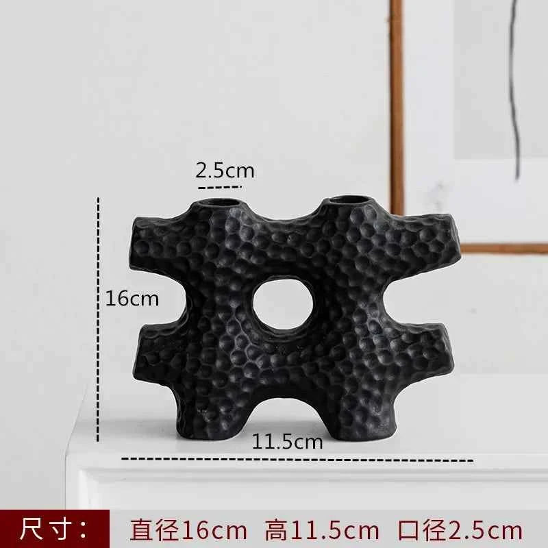 Nordic Decoration Home Flower Vase Black and White Art Ceramic Vase Minimalism Dried Flower Arrangement Accessories B&B Ornament
