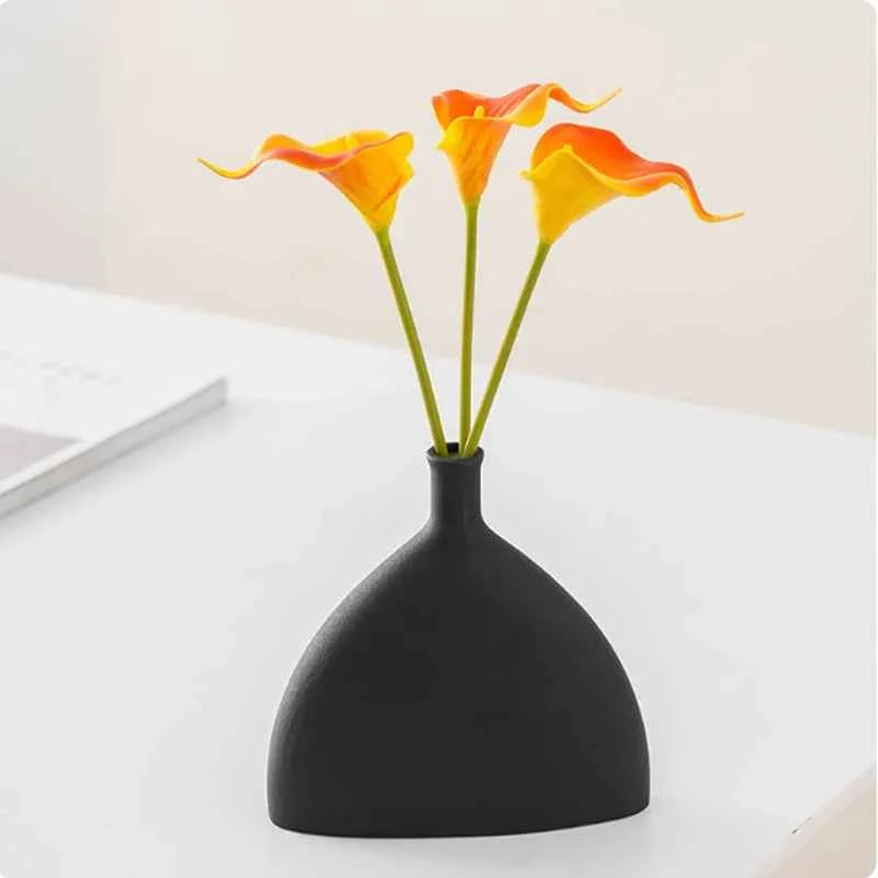 Nordic Decoration Home Flower Vase Black and White Art Ceramic Vase Minimalism Dried Flower Arrangement Accessories B&B Ornament