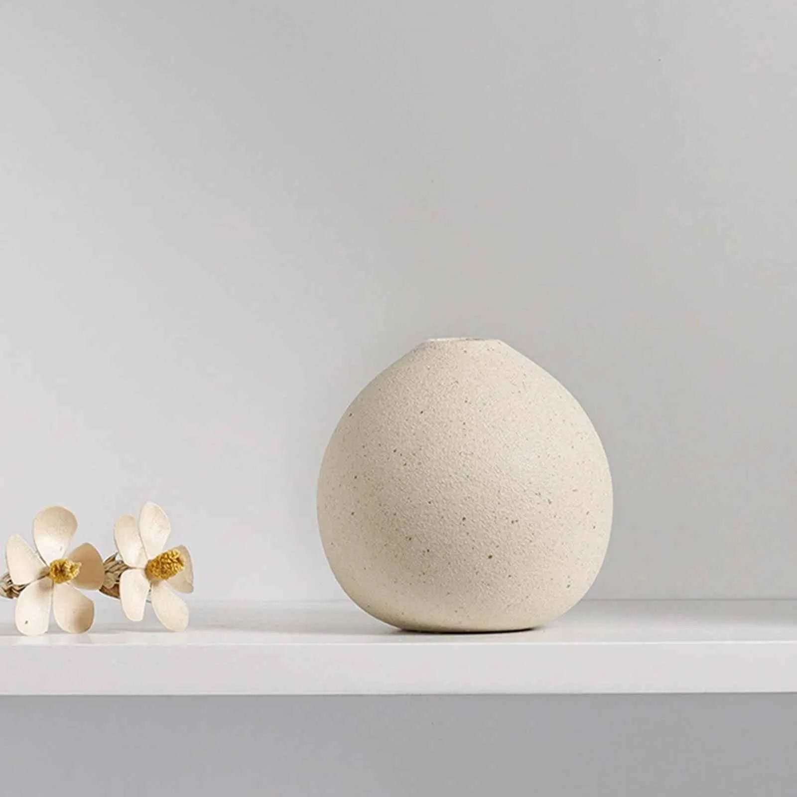 Nordic Flower Vases Floral Arrangements Decorative Art Vases Boho Ceramic Vase for Farmhouse Entryway Home Mantel Accessories