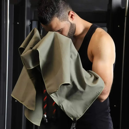 Quick-Dry Microfiber Sports Towel — Ultra Absorbent, Compact & Sandproof