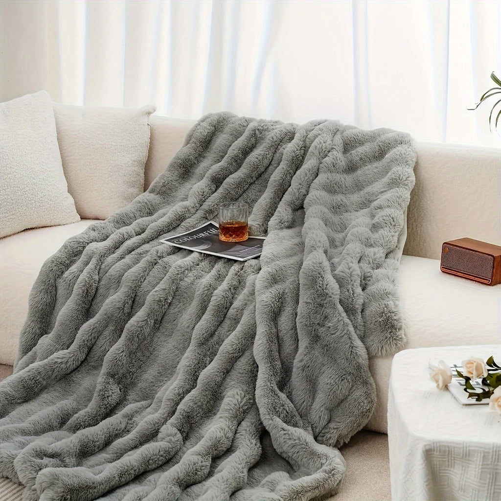1 PC Faux Rabbit Fur ,Luxury Soft, Warm Bubble Blanket, | Cozy Throw for Bedroom, Guest Room, Living Room,4lb