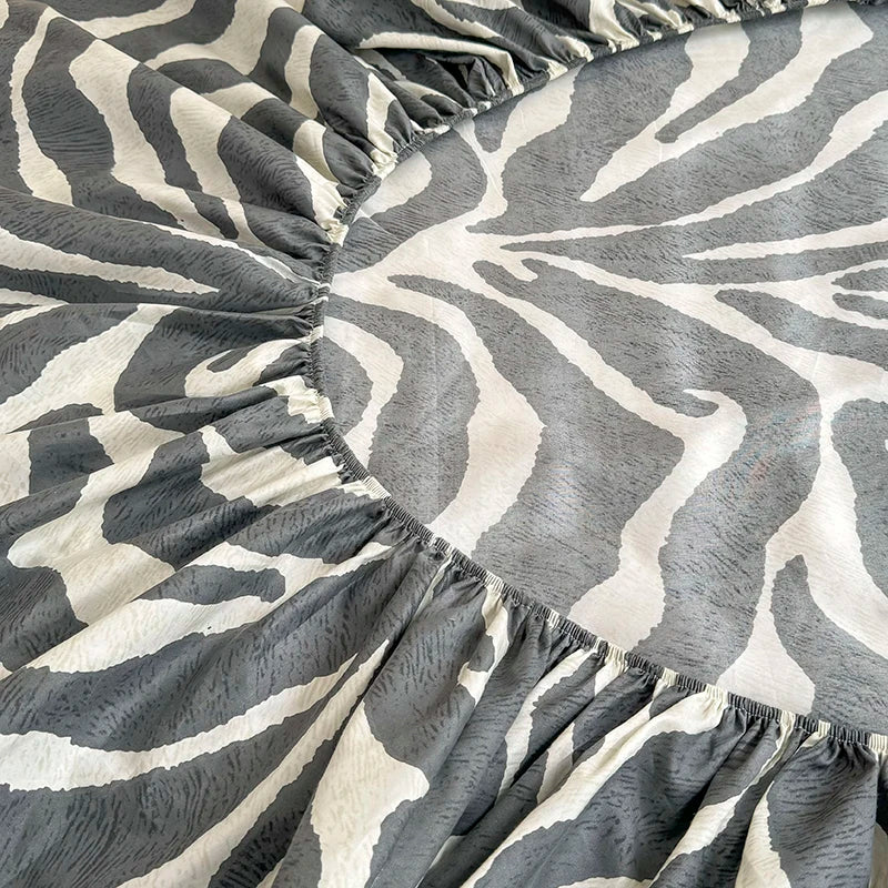Zebra Stripe Fitted Sheet, Queen, Elastic Band