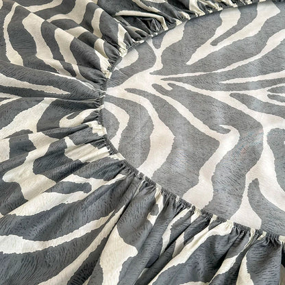 Zebra Stripe Fitted Sheet, Queen, Elastic Band