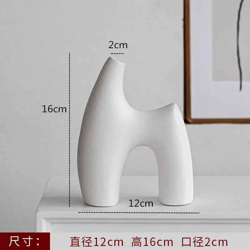 Nordic Decoration Home Flower Vase Black and White Art Ceramic Vase Minimalism Dried Flower Arrangement Accessories B&B Ornament