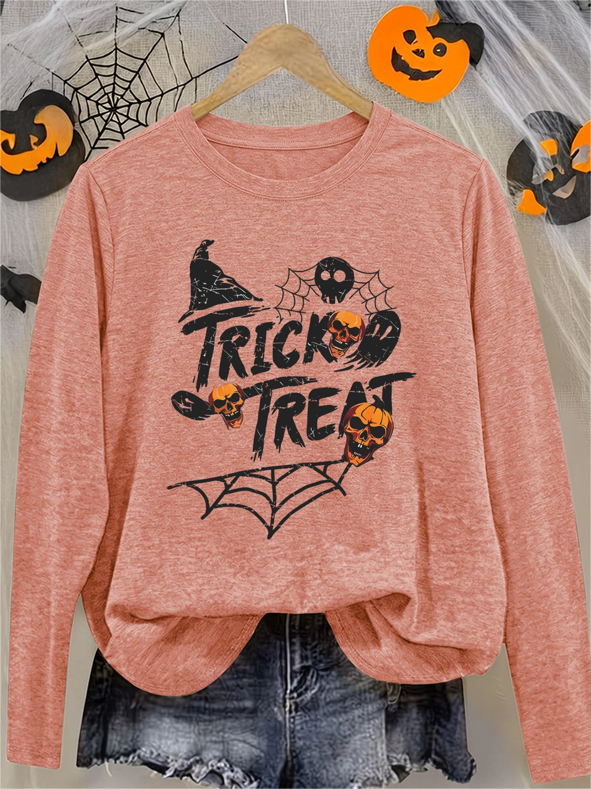 Women's Halloween Long Sleeve T-Shirt with Black Spider Web, Orange Pumpkin Skull & Witch Hat Print, Cute Creepy Funny Tee, Soft Casual Sporty Vacation Top, Trick or Treat Gift