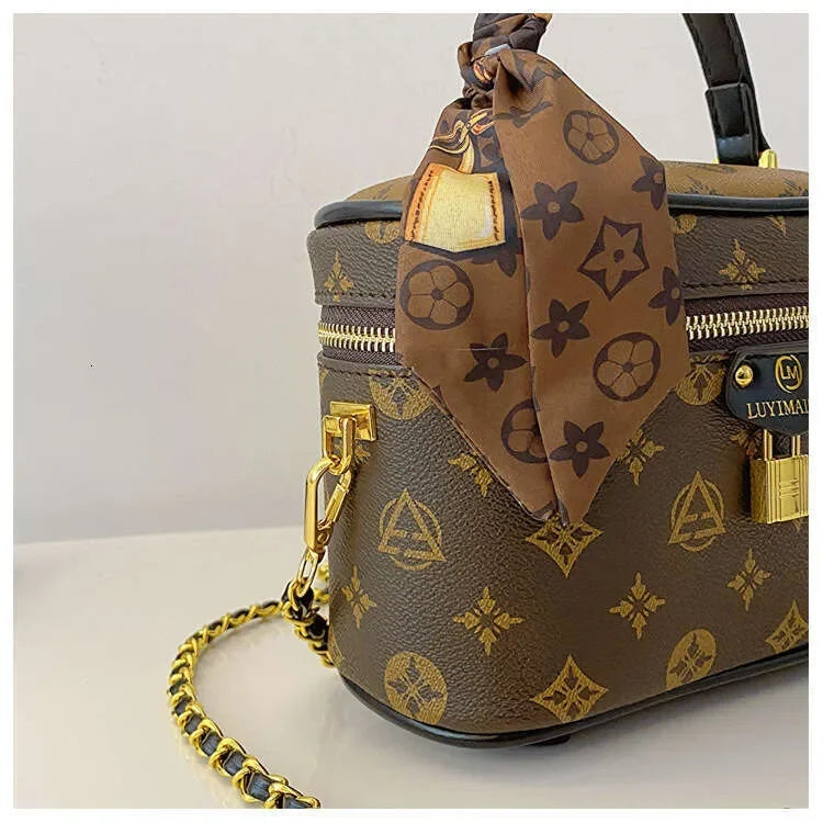 Letter-Printed Bucket Bag, Versatile Crossbody