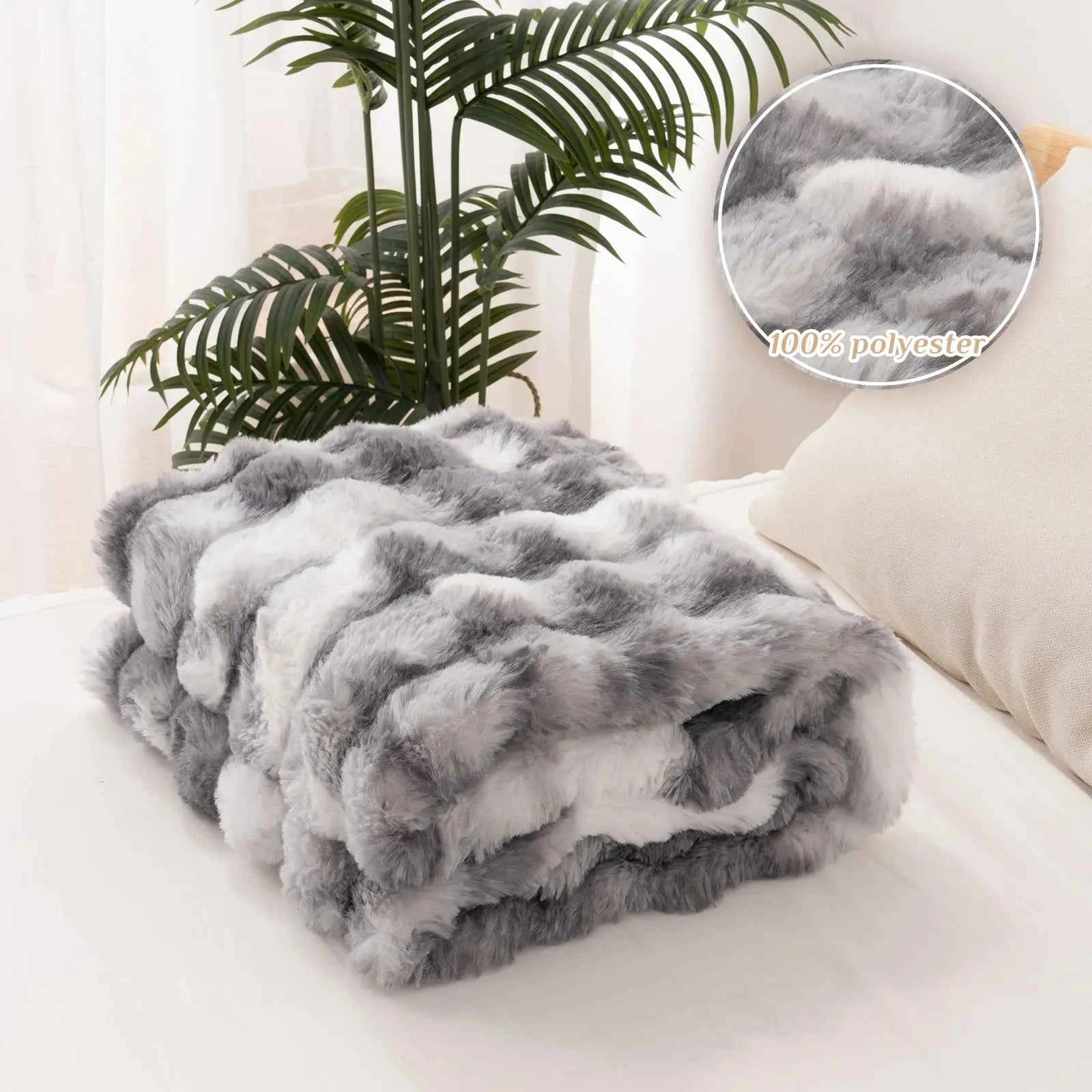 Faux Rabbit Fur Blanket for Bed,Thick & Warm Bed Blankets for Winter,Soft Cozy Fluffy Decorative Blankets for Bedroom