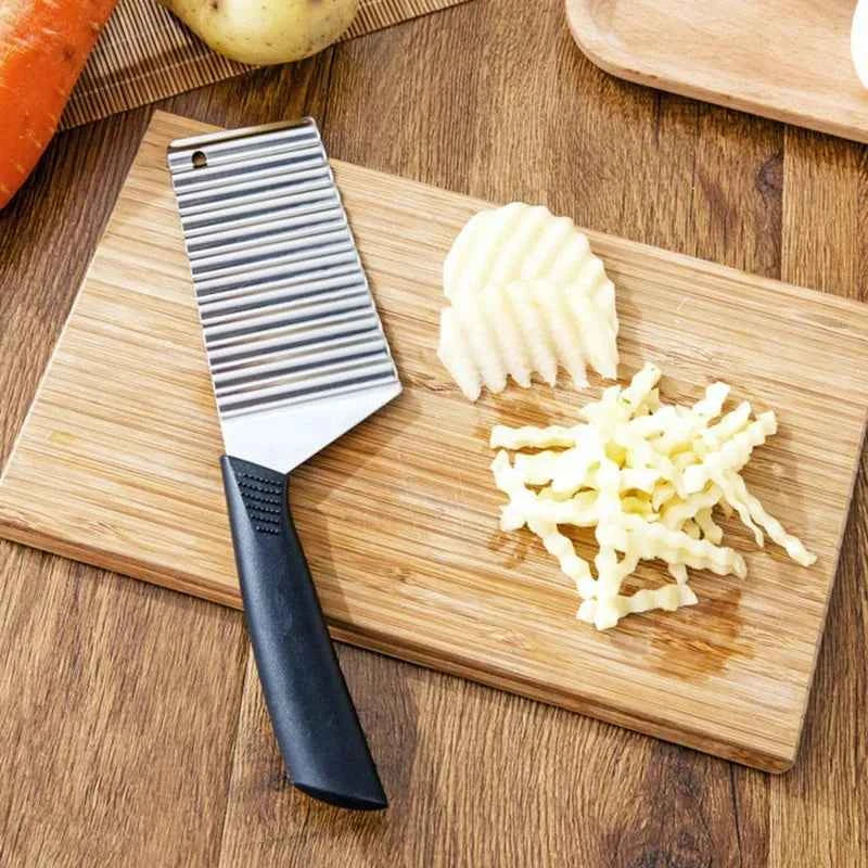 Late-Model Potato Chip Slicer Cutter Vegetable Fruit Corrugated Wavy Knife French Fries Potato Cutter Kitchen Gadget Accessories