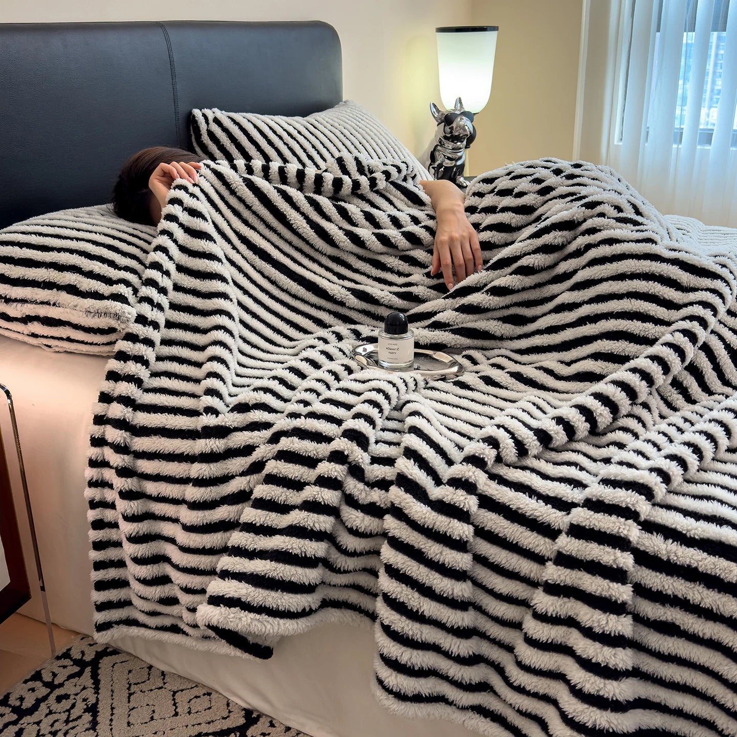 Imitation Rabbit Plush Striped Blanket Fluffy Soft Fleece Throw Blanket for Sofa Single Double Spring Autumn Warm Bed Blankets