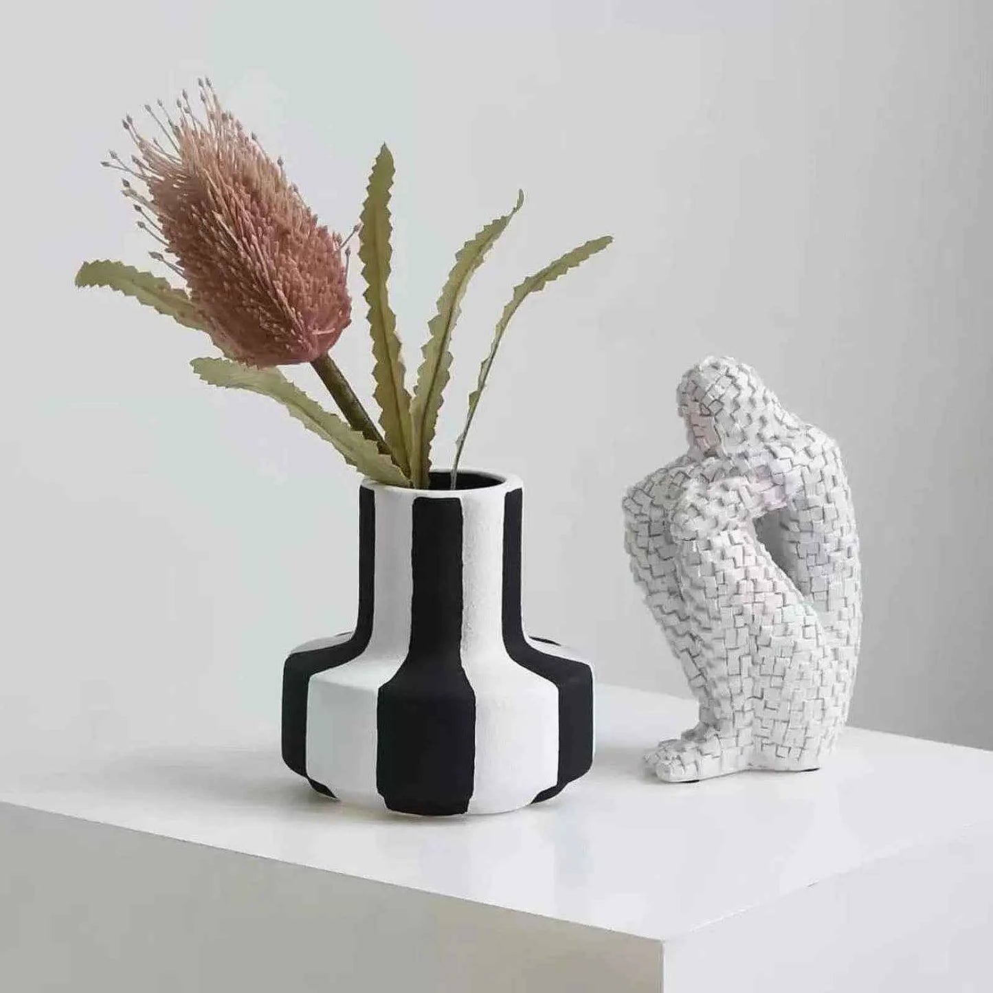 Flowerpot Planter Home Decoration Black and White Striped Vase Flower Vase for Restaurant Outdoor Dining Table Bedroom