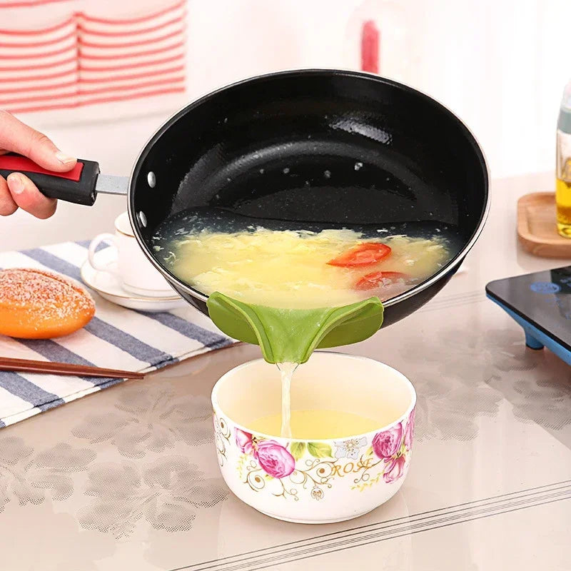 Kitchen Funnel with Anti-Splash Edge – No-Spill Liquid Pouring Tool
