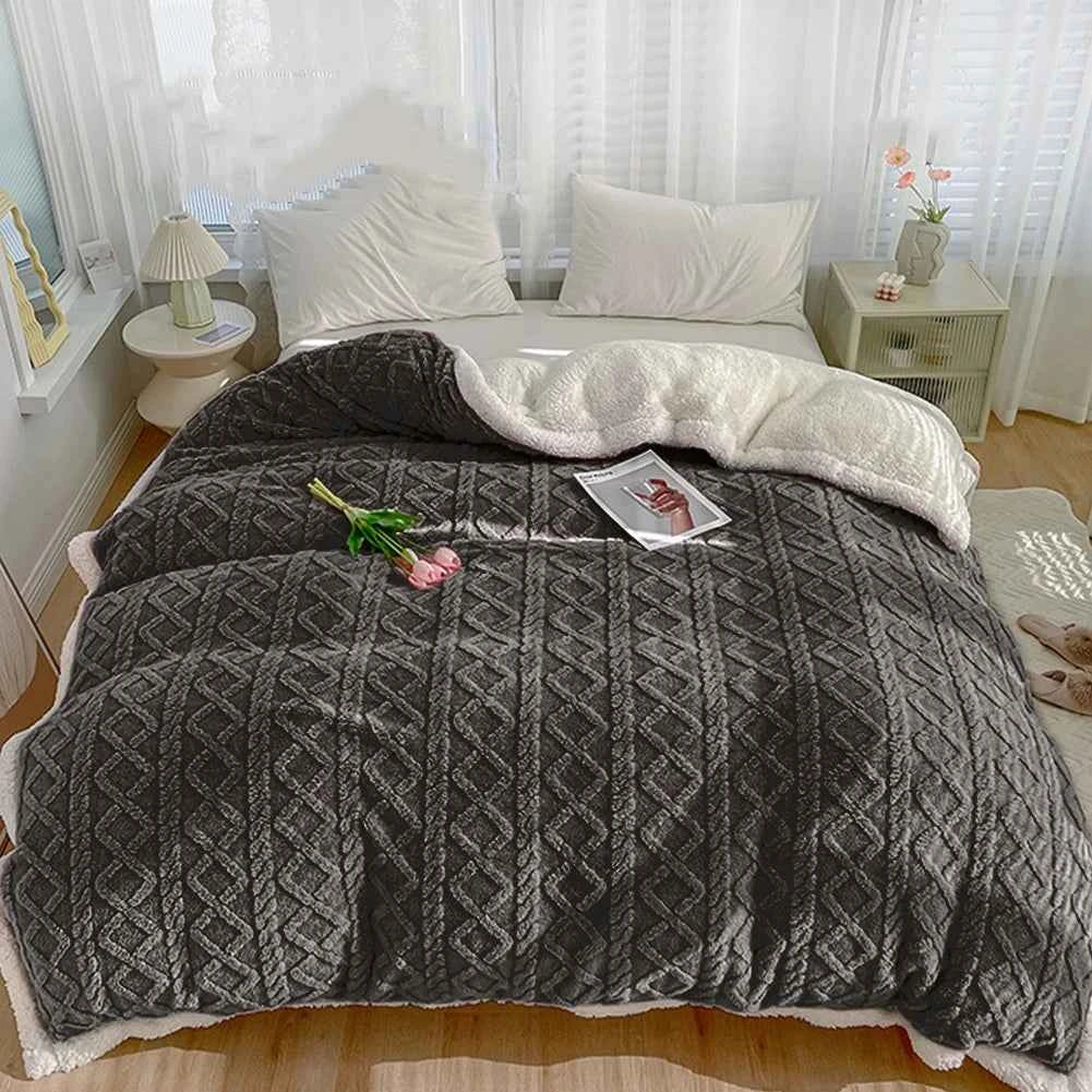Winter Thick Blanket Comfortable Lamb Fleece Throw Blanket Double Layer Thick Lamb Wool Sleeping Blanket Flannel Throw Bedspread