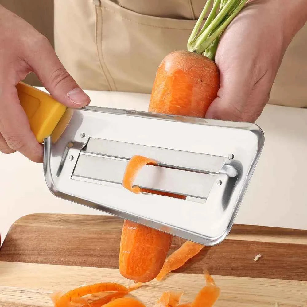 Stainless Steel Cabbage Slicer Multi-functional Cabbage Slicer with Handle Suitable for Slicing Cabbage and Vegetables.