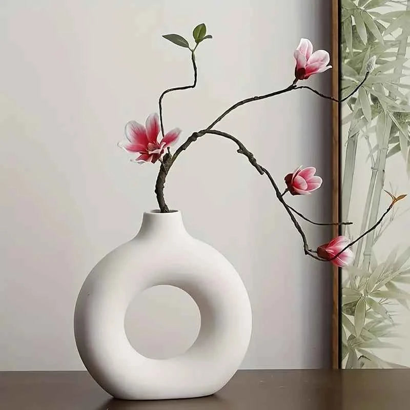 Durable Plastic Modern Decorative Donut Vase - Elegant Nordic-Inspired Centerpiece for Living Room, Bedroom & Desk - Perfect for