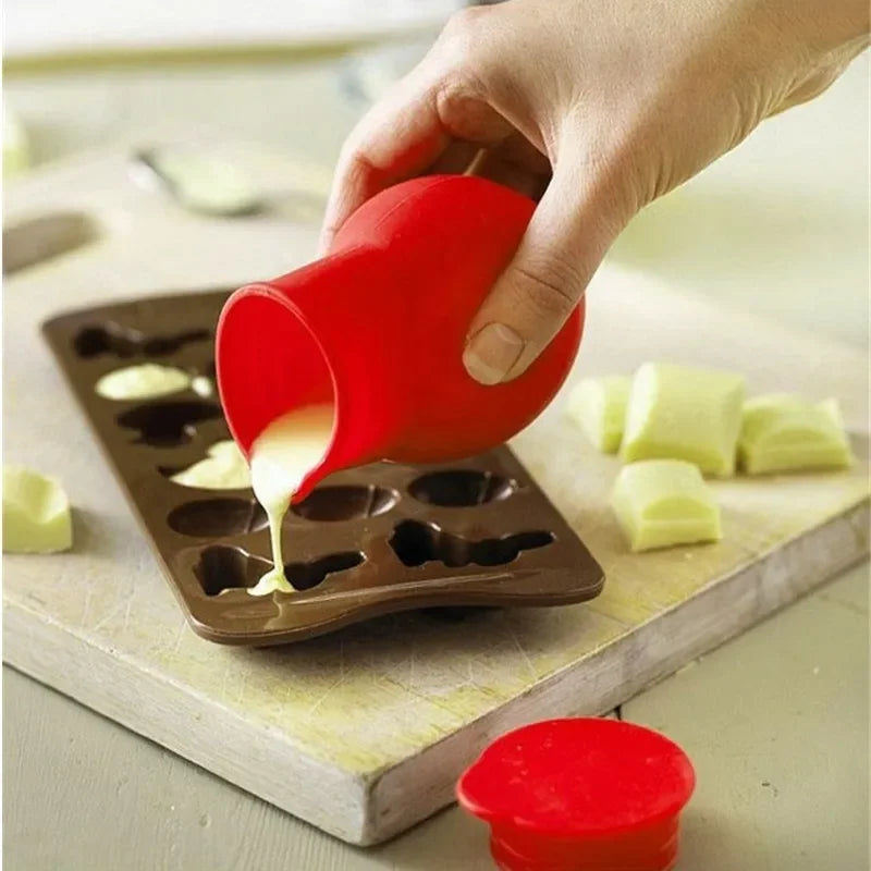 1pc Silicone Chocolate Melting Pot Butter Heat Milk Pourer Jug Butter Sauce Milk Baking Pouring Kettle Baking Tools