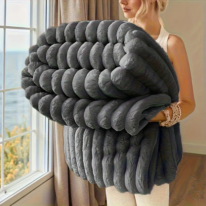 ROSEKIND Blankets 3 Size for Bed, 280GSM Soft & Warm Fleece Blanket, Decorative and Giftable Striped Blankets for Women, Men