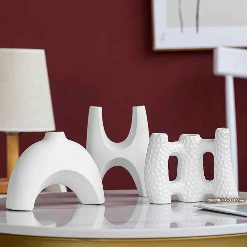 Nordic Decoration Home Flower Vase Black and White Art Ceramic Vase Minimalism Dried Flower Arrangement Accessories B&B Ornament