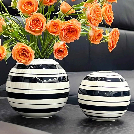 Creative Black and White Striped Ball Ceramic Vase Exquisite Table Flower Arrangement Hydroponic Vase Crafts Interior Ornament