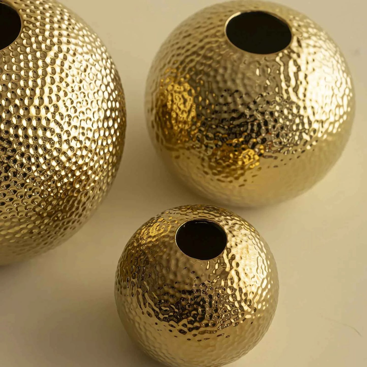 Luxury Hammer Ball Ceramic Vase Dried Flower Flower Arrangement Accessories Gold and Silver Vase Living Room Decoration Vases
