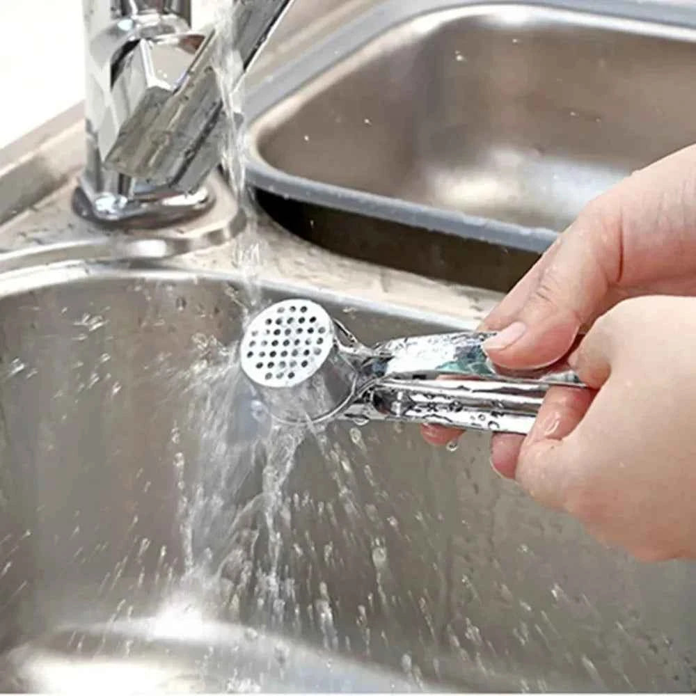 Garlic Crusher Smooth Handle High quality Garlic Peeler Easy To Clean Fruit and Vegetable Crusher An Essential Kitchen Tool