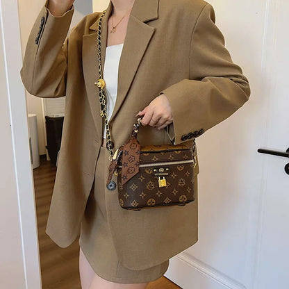 Letter-Printed Bucket Bag, Versatile Crossbody