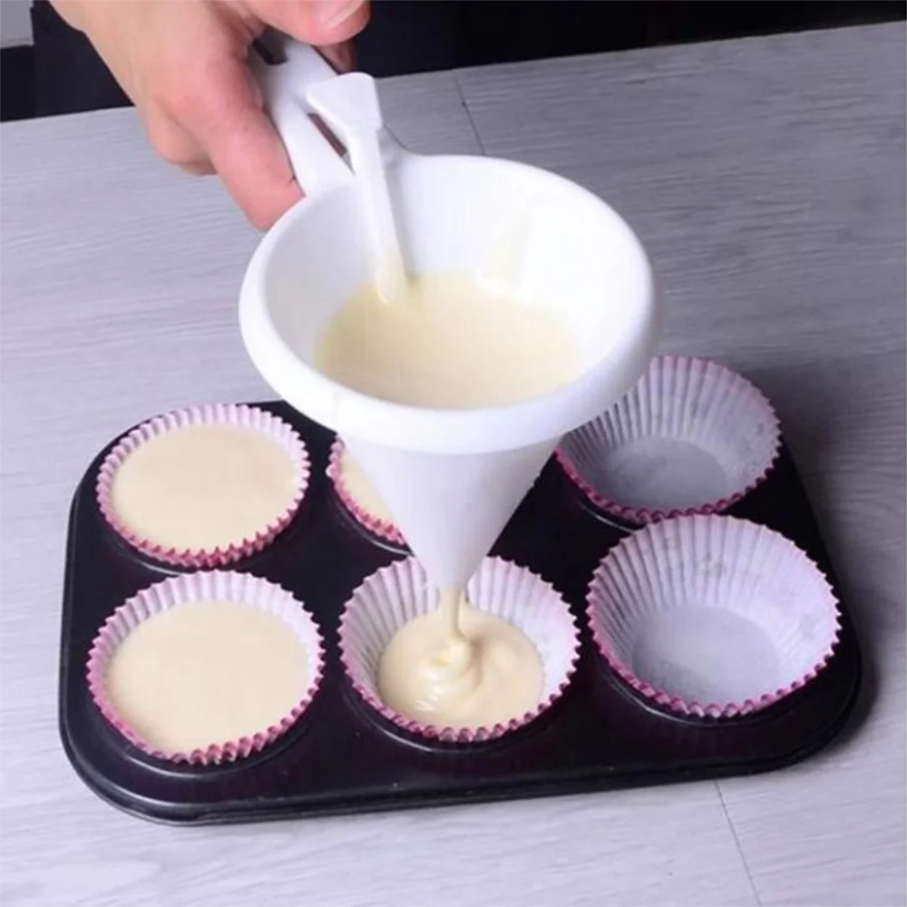 Adjustable Batter Dispenser & Baking Funnel – Cream, Chocolate & Liquid Dispenser for Pancakes, Cupcakes & Cookies