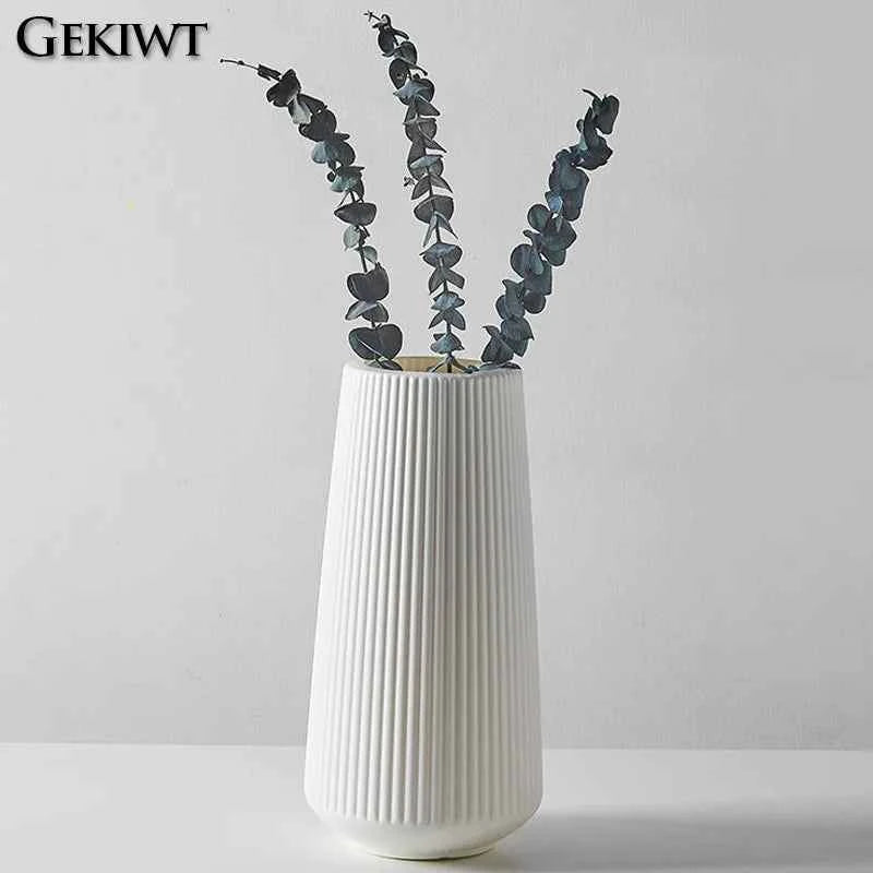 Elegant Nordic Flower Vase Durable Large Minimalist Flower Arrangement Container Flower Decoration Imitation Glaze Vase Weddings