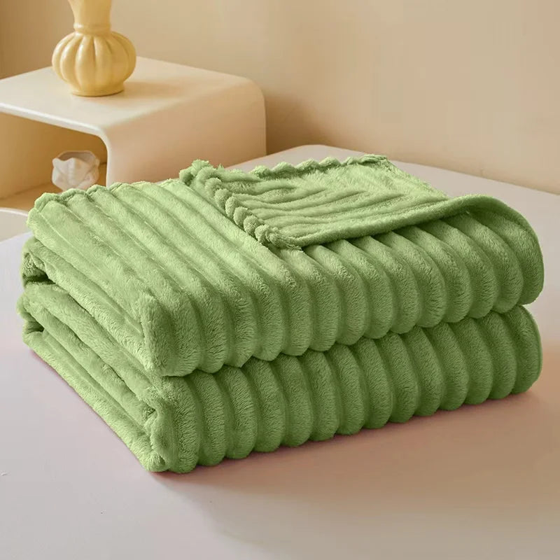 Luxurious Faux Rabbit Fur Throw Blanket Super Soft Thickened Flannel All-Season Multifunctional for Sofa Bed Travel Pet