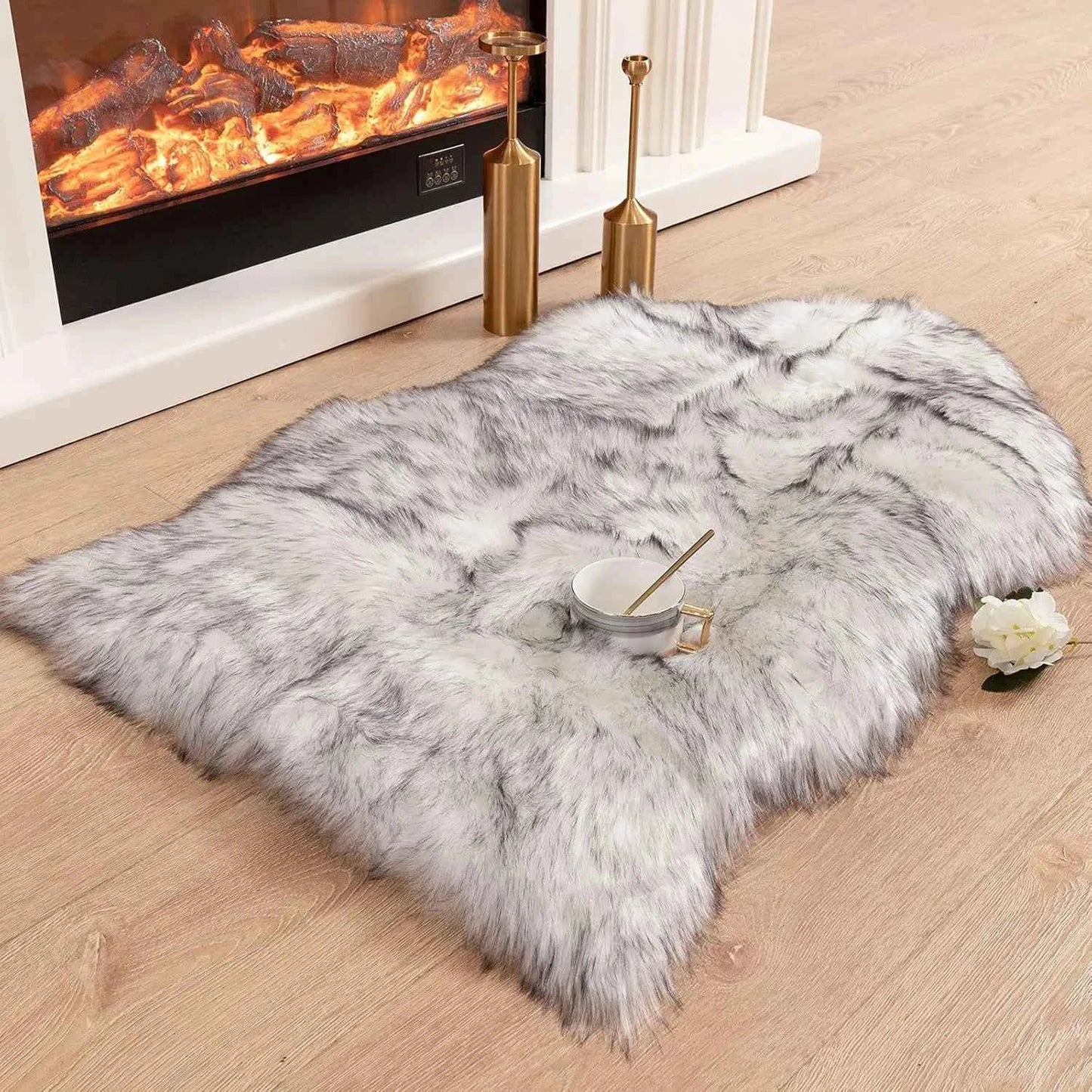 Soft Shaggy Faux Fur Rug Non-Slip Floor Mat 60x90CM Extra Thick Plush Bedroom Rug for Living Room Warm Carpet Machine Washable