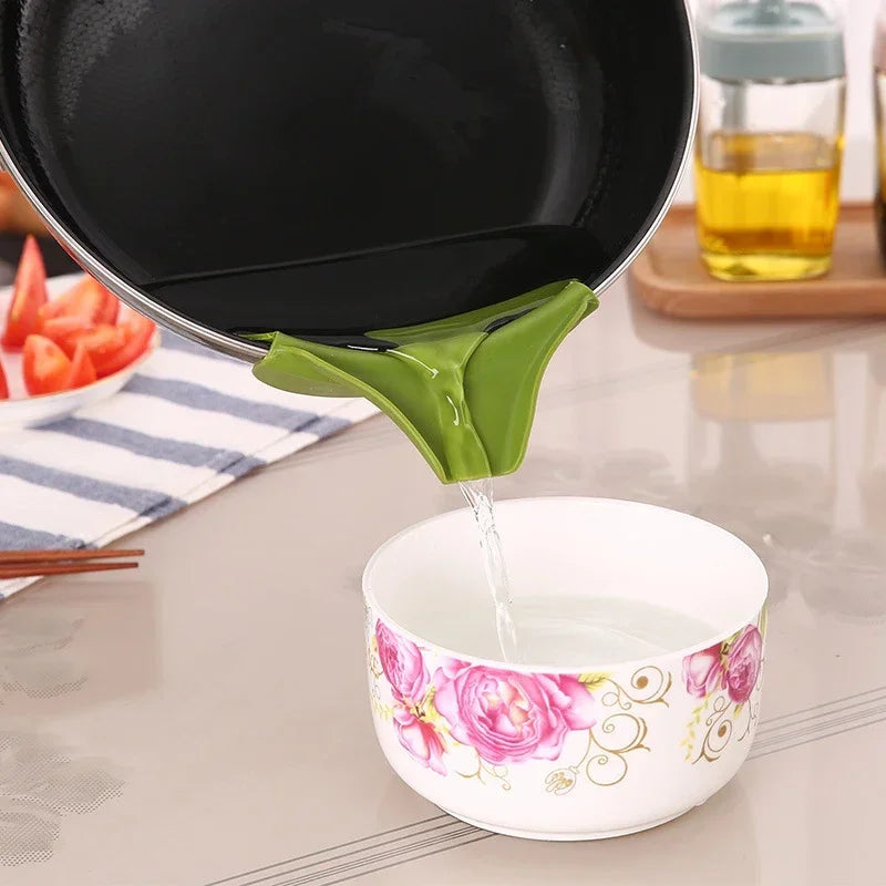 Kitchen Funnel with Anti-Splash Edge – No-Spill Liquid Pouring Tool