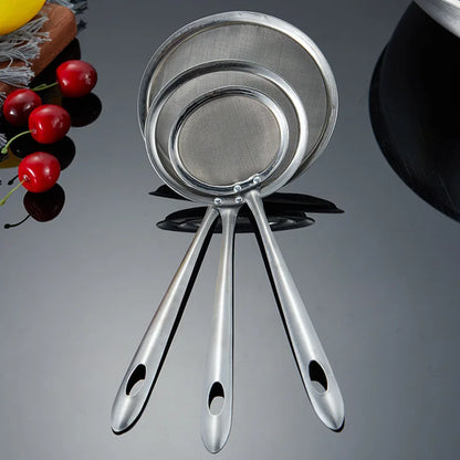 304 Stainless Steel Deep Fine Mesh Strainer and Oil Skimmer with Heat Resistant Handle