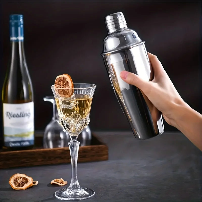 Cocktail Shaker 550ml Martini Shaker Stainless Steel Mixer Bartender Bottle with Built in Strainer Bar Shaker for Mixed Drinks