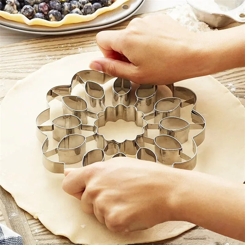 Stainless Steel Sunflower Shape Pie Crust Cutter Large Size High Quality Pasty Molds Cookie Biscuit Stamp Cake Decorating Tools
