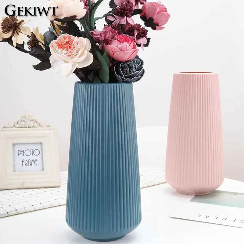 Elegant Nordic Flower Vase Durable Large Minimalist Flower Arrangement Container Flower Decoration Imitation Glaze Vase Weddings