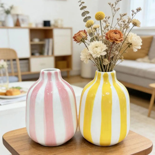 Vase Rayé en Céramique Peint à la Main — Récipient Décoratif de Fleurs Bohème Nordique pour la Maison