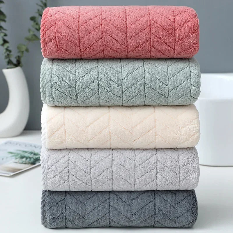 Thickened Coral Velvet Cotton Bath Towel — Soft & Quick-Dry