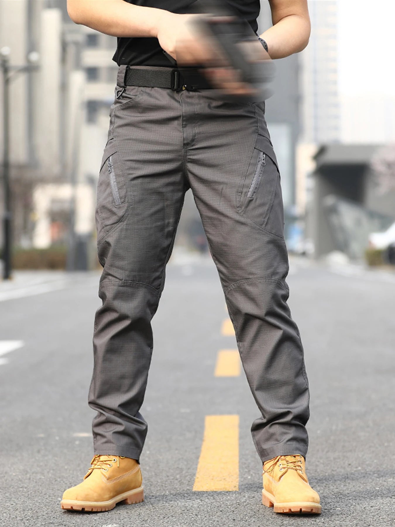 Men's Tactical Pants — Multi-Pocket Scratch-Resistant Breathable Lightweight Outdoor Pants