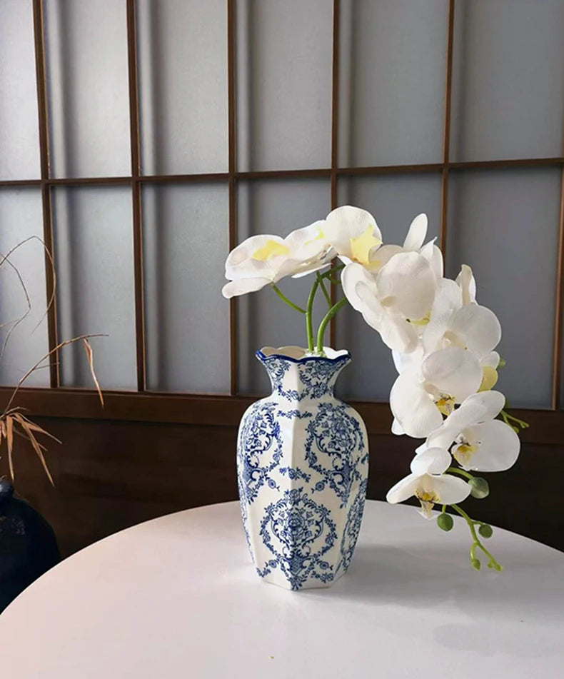 Hand-Painted Vase Blue White Porcelain Vase Elegant Home Decor Living Room Entryway Desktop Flower Arrangement Display Ornaments