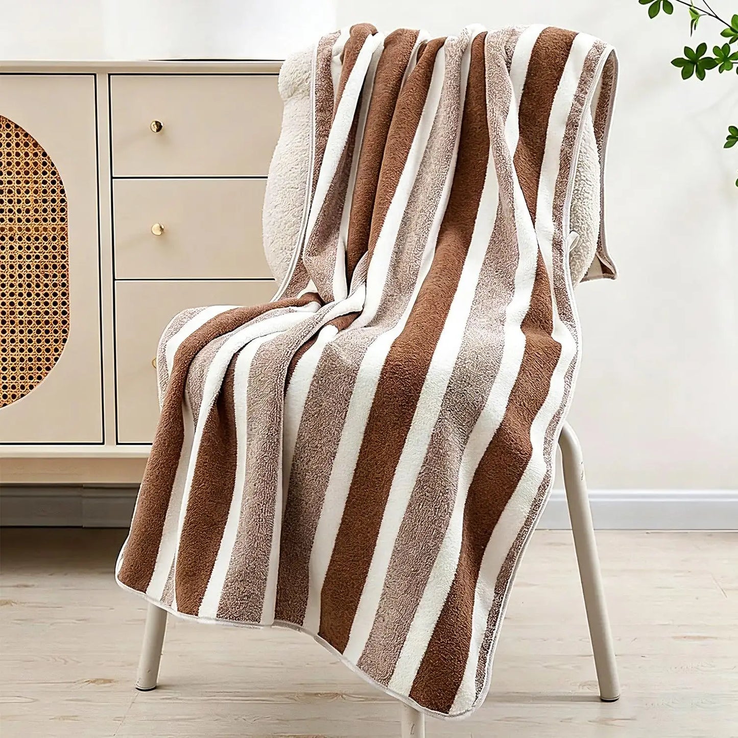 Oversized Striped Coral Fleece Bath Towel Ultra Soft Thickened Shower - Beach Towel